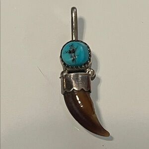 Vtg Turquoise and Brown Bear Claw Pendant